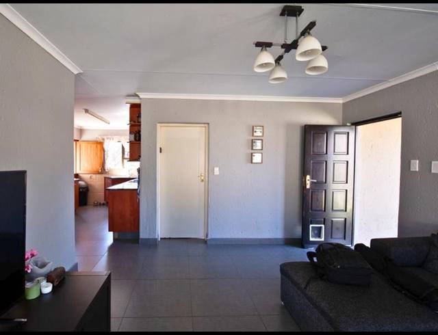 3 BEDROOM HOUSE FOR SALE IN RYNFIELD